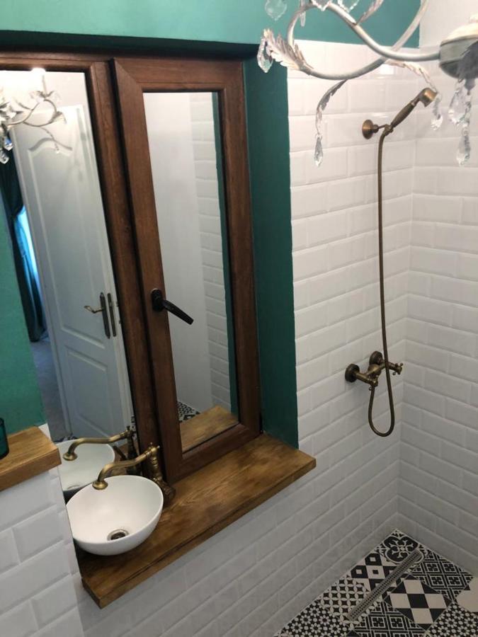 Texas House Guest House Novaci-Straini Ngoại thất bức ảnh