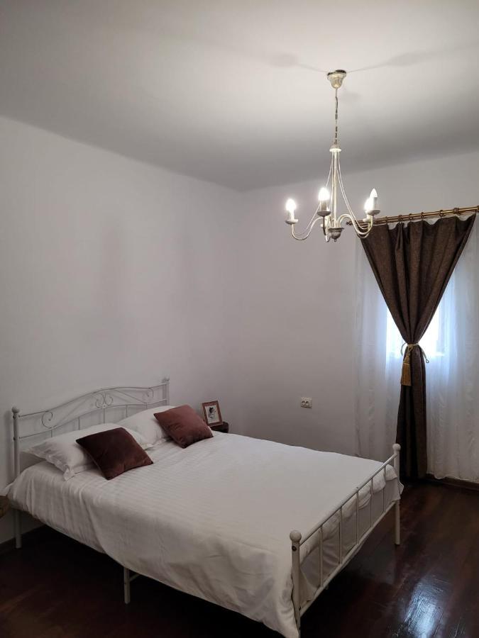 Texas House Guest House Novaci-Straini Ngoại thất bức ảnh